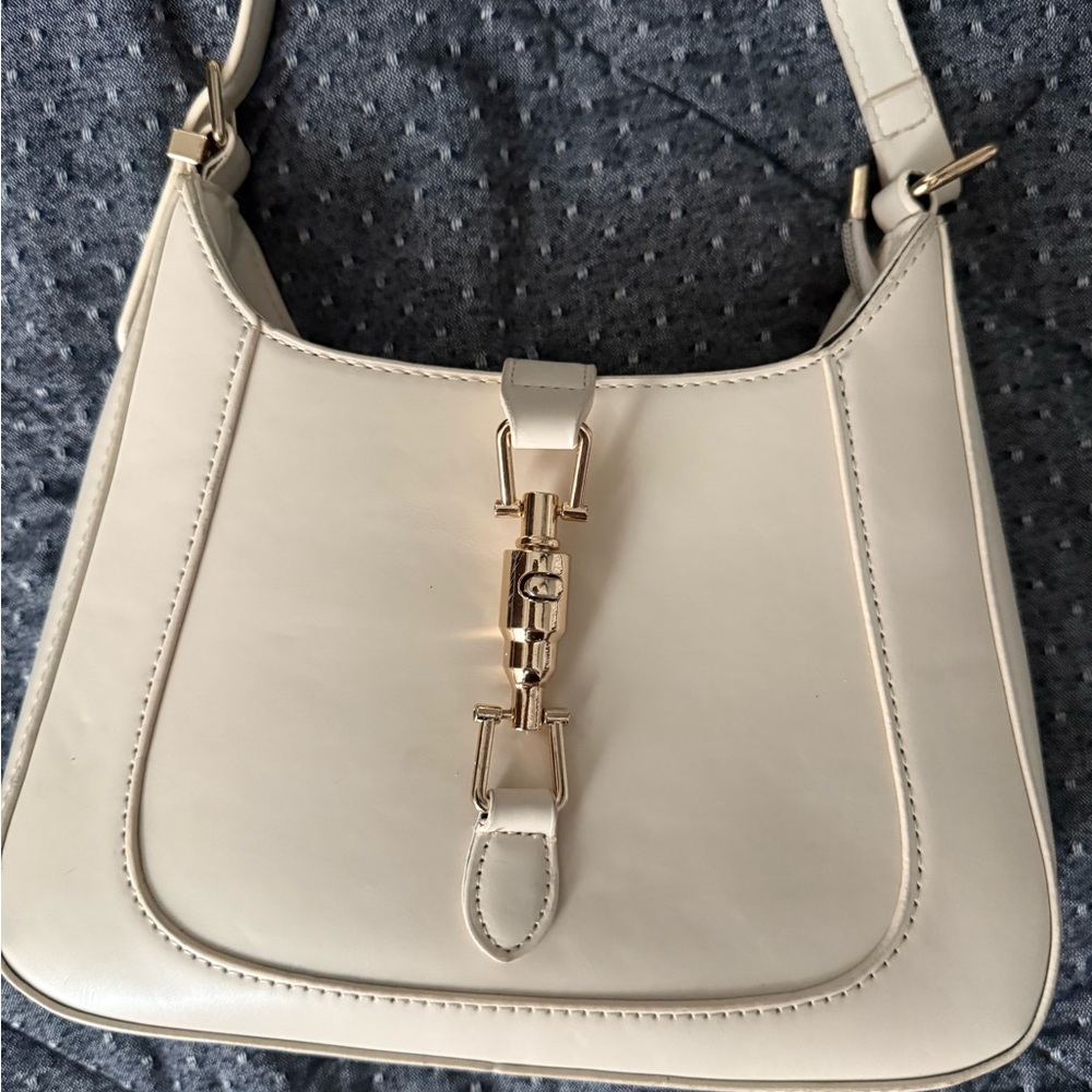 Elegant Cream Shoulder Bag